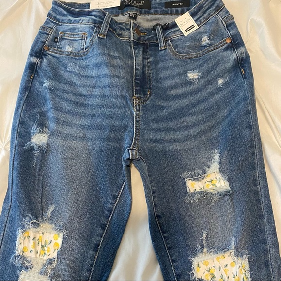 Judy Blue - lemon patch skinny jeans - Picture 4 of 5